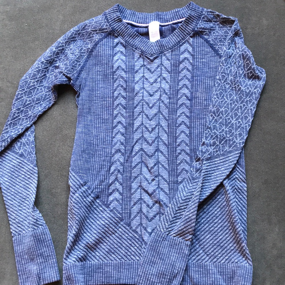 Ivivva Blue size 8 long sleeve shirt